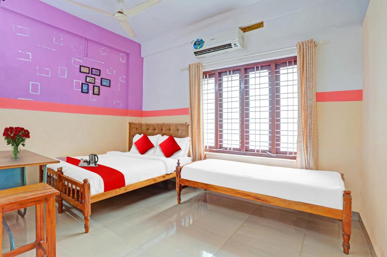 Готель Spot On The New View Regency Thiruvananthapuram Екстер'єр фото